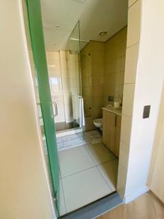 Cosy Uptown 2 Bedroom Sandton - 3