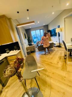Cosy Uptown 2 Bedroom Sandton - Johannesburg - 1
