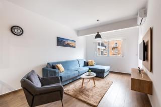 Warm-colored stylish apartment - Budua - 3