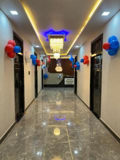 Hotel Royal Grand - Gomti Nagar - 9
