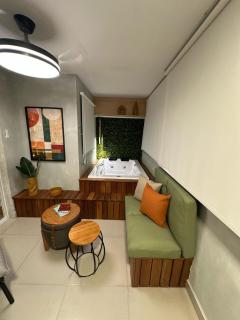 Refúgio romântico com Jacuzzi só sua! Espumante de cortesia! - 9