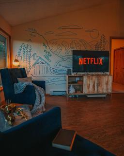 Idyllic Mountain Stay Hot Tub, Wood Stove, Games - Windham - 9