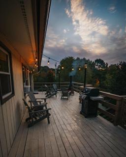 Idyllic Mountain Stay Hot Tub, Wood Stove, Games - Windham - 4