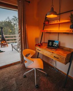Idyllic Mountain Stay Hot Tub, Wood Stove, Games - Windham - 1