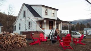 Charming Mtn Stay Views, Hot Tub, Prime Location - West Kill - 0