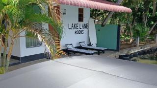 Lake Lane Guest Rest - 6