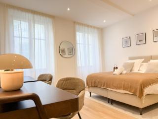 5A - APARTMENT FACING PORT & Town Hall - 5