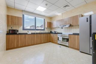 Sea Views 4BR and Assistant's Room Villa with Heated Pool, Sharm - Al Dana Villa, Al Dana Island by Deluxe Holiday Homes - Fujairah - 6