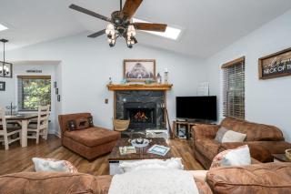 Cozy Nest Cabin at Coosawattee - Ellijay - 5