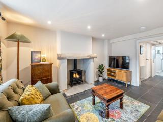 The Cottage At Number One - Caerwys - 8