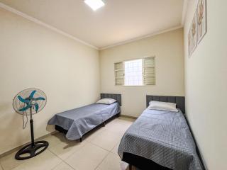 Flat em charmoso residencial + ar cond. e vaga - Ourinhos - 7