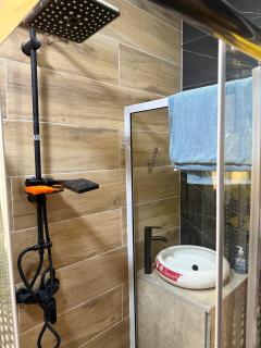 Studio de Luxe avec Jacuzzi à 15 Minutes de l'Aéroport AIBD ! - 3