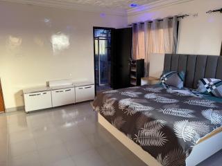 Studio de Luxe avec Jacuzzi à 15 Minutes de l'Aéroport AIBD ! - - 4