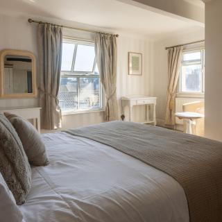 CastlegateTownhouse - 1