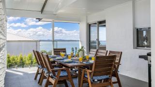 Vista Port Stephens - Luxurious Coastal Retreat - Corlette - 6