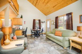 Lakefront Wisconsin Cabin Dock, Walk to Beach! - - 7