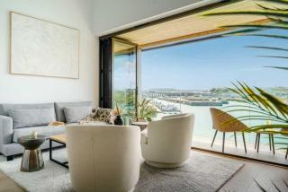 3 Bedroom Luxury Waterside House - 4