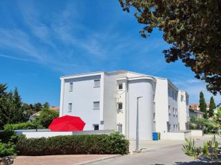 SUMMER HOLIDAY Apartments - 5