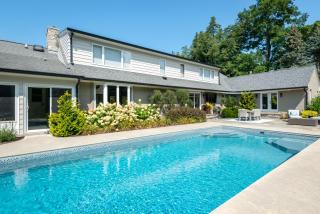 Pool, Hot Tub, Fire Pit & Game Room on 1 Plus Acre on North Shore Drive! - 4