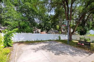 Basketball Court, Pickleball, Karaoke, 6 Beds - Minneapolis - 8