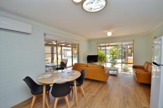 Riverview Holiday Apartment 10 - Kalbarri WA - Kalbarri - 1