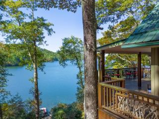 Secluded Lake Glenville Compound Prime Lake View 3 bedrooms - Glenville - 5