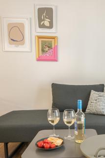 Retro Luxury Apartment - 7