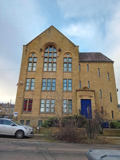 Charming 2 Bed Mezzanine Ap - Huddersfield - 0