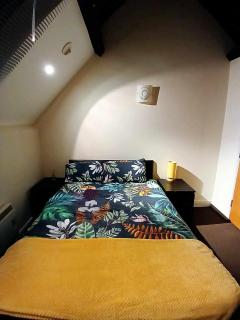 Charming 2 Bed Mezzanine Ap - Huddersfield - 6