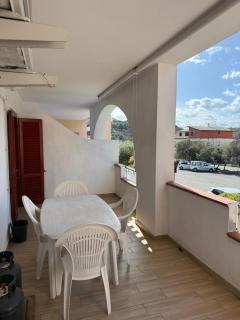 Da zio salvo, esclusivo appartamento con veranda, a due passi dal mare! - Orosei - 7