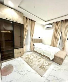Three bed Apartment in Lekki with balcony - 2