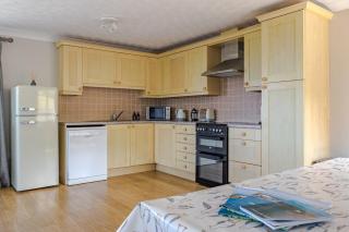Lovely light and airy 2 bed apartment in Hope Cove, 2 mins from beach! - 5