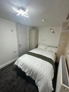 Room 2 NG3 2AZ - Nottingham - 1