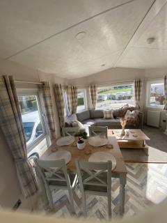 Westfield Lodge Retreat-Sleeps 6-Pet Friendly - 4