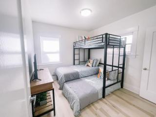 Modern Gem in North Park - 7