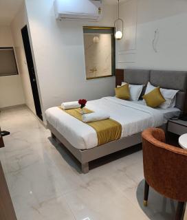 Golden Key Suites - Kalyan - 7