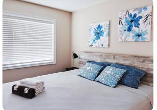 Banff -Calgary Garden &3 mins Bus station Close C-Train&Free Parking - 6