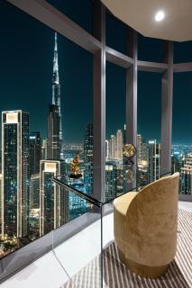 Sky Palace with Burj Views & Downtowns Iconic Rooftop Pool, 3BR Apartment in Paramount Hotel Midtown - 0