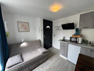 Petit studio, fonctionnel 4C - Royat - 4