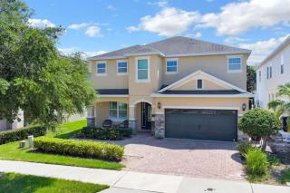 Relaxing 6BR Home w Pool Near Disney - 5