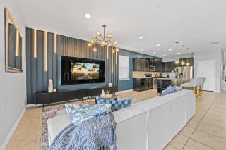 SUPER WOW- 8BDR-6BAs SICK LAKE VIEWs - 6