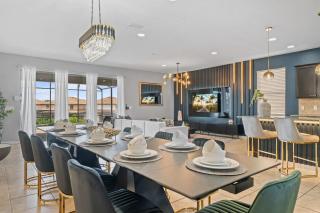 SUPER WOW- 8BDR-6BAs SICK LAKE VIEWs - 1