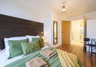 Vibrant Stay in Salford Quays - Manchester - 6