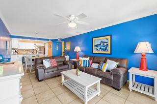 Pelican Walk 210 - 3