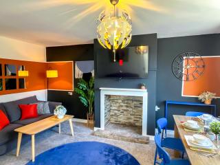 ColleyHouse-private parking-business-group-relocation-SpaciousStylish 4BRHome-Sleeps 10 - Sheffield - 1
