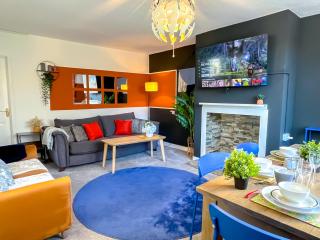 ColleyHouse-private parking-business-group-relocation-SpaciousStylish 4BRHome-Sleeps 10 - Sheffield - 7