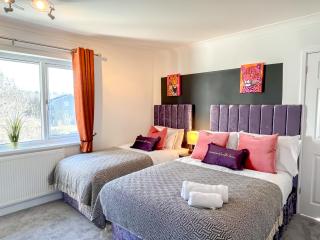 ColleyHouse-private parking-business-group-relocation-SpaciousStylish 4BRHome-Sleeps 10 - Sheffield - 0