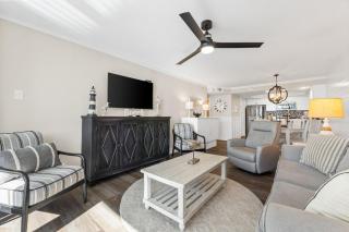 Pelican Walk 302 - 1