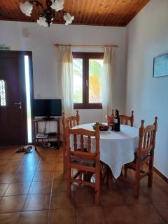 Nerissa bungalow 2, two bedroom house with sea view - Spartia - 3