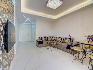 Appartement idéalement situé au centre ville Confort, vue et accès facile à toutes les commodités, à quelques minutes à pied de la plage - 6